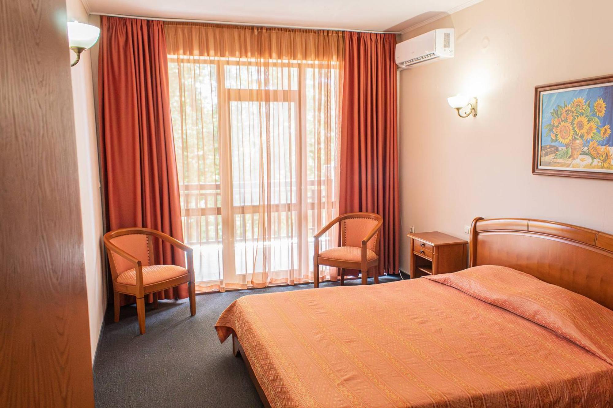 Estreya Residence Hotel&SPA Saints Constantine and Helena Exterior foto